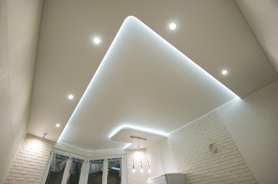 Заказать парящие натяжные потолки в г. Кириллов